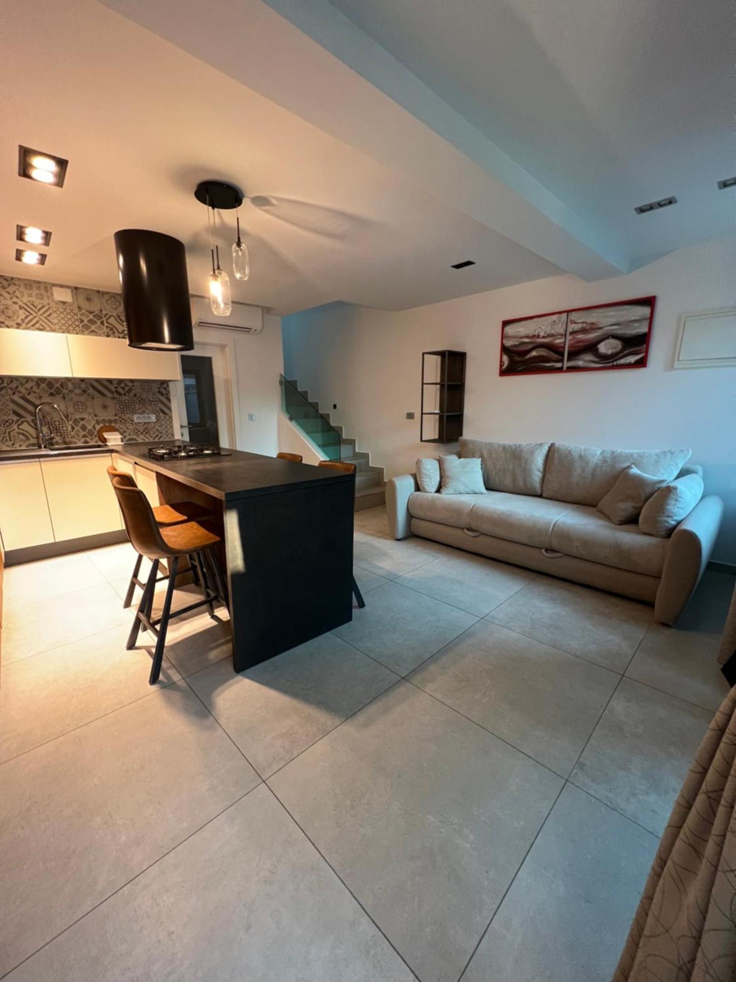 Alison Apartments 普莱曼图拉 外观 照片
